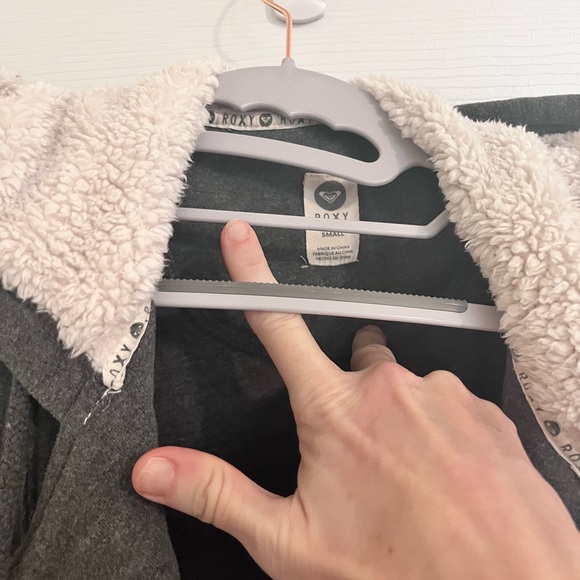 Roxy Asymmetrical Zip Up Faux Fur (Sherpa) Hoodie Jacket w/ button detail. S. - Picture 14 of 16